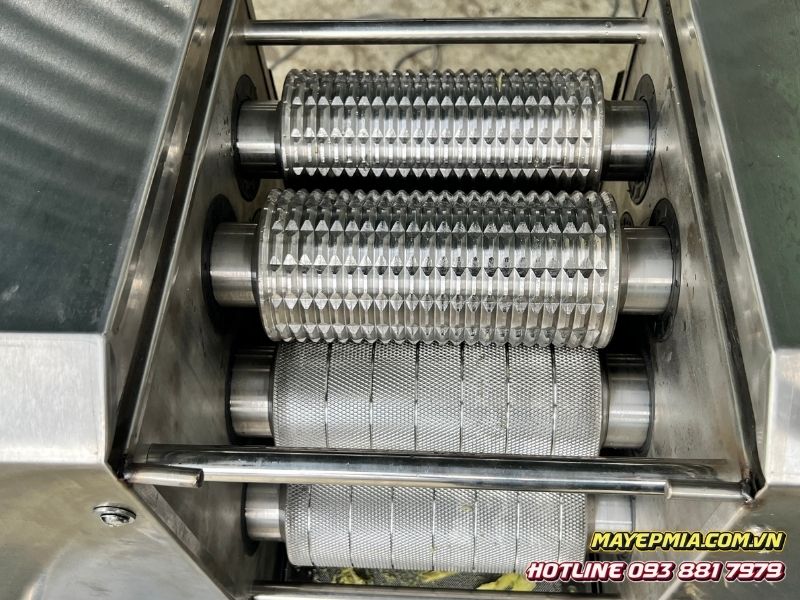 E6389 trang bị 6 rulo inox 304